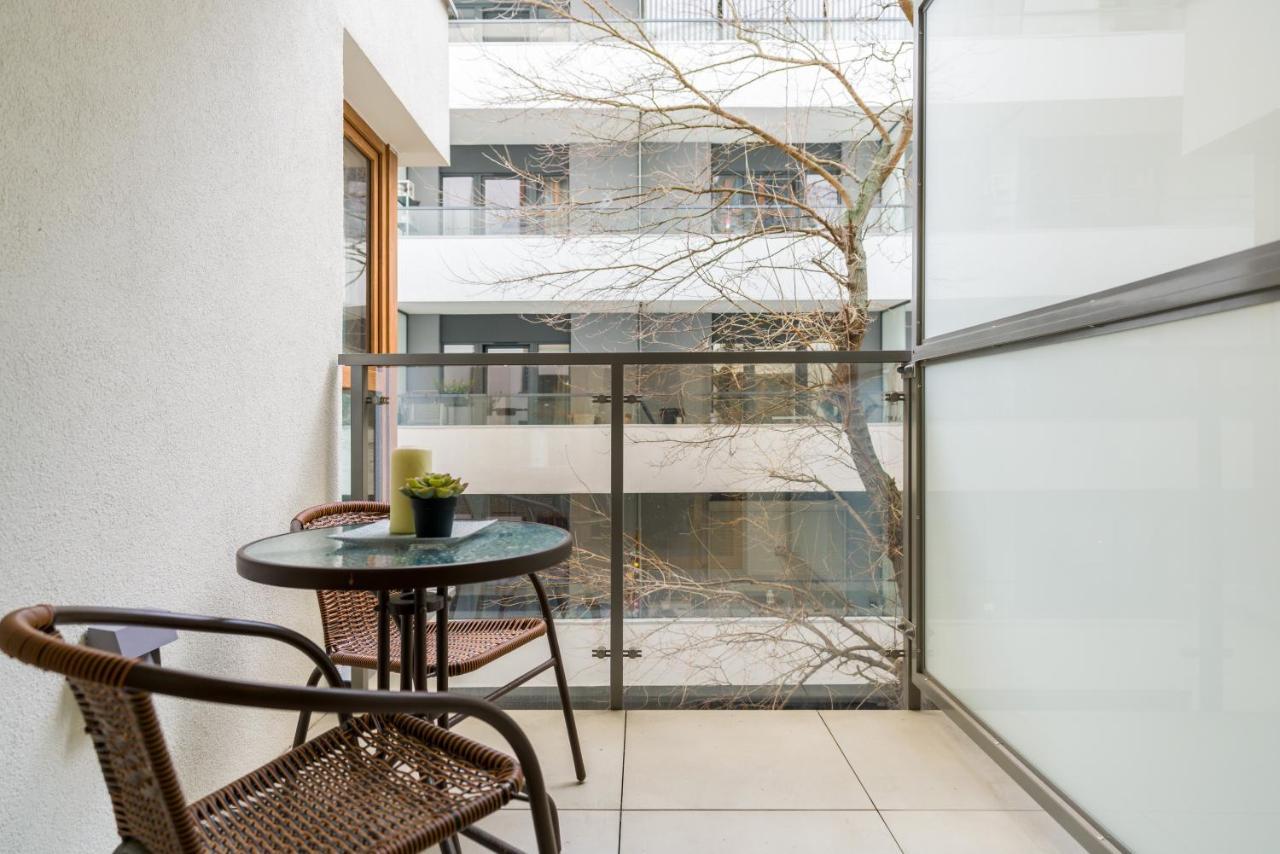Villa Venecja Apartment Chwaliszewo With Free Garage City Center By Noclegi Renters Познань Екстер'єр фото